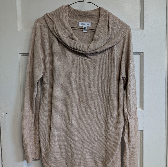 Calvin Klein sweater - Picture 1 of 5